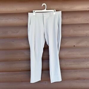 Fabletics Men's The Only Pant Light Grey Performance Chino Golf Commuter 34x30